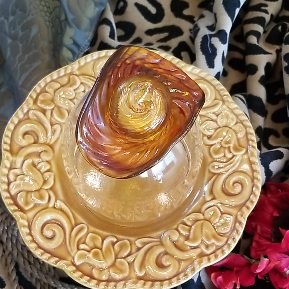Ropem' in with this Blown Glass cupcake Holder - Picture 3 of 6